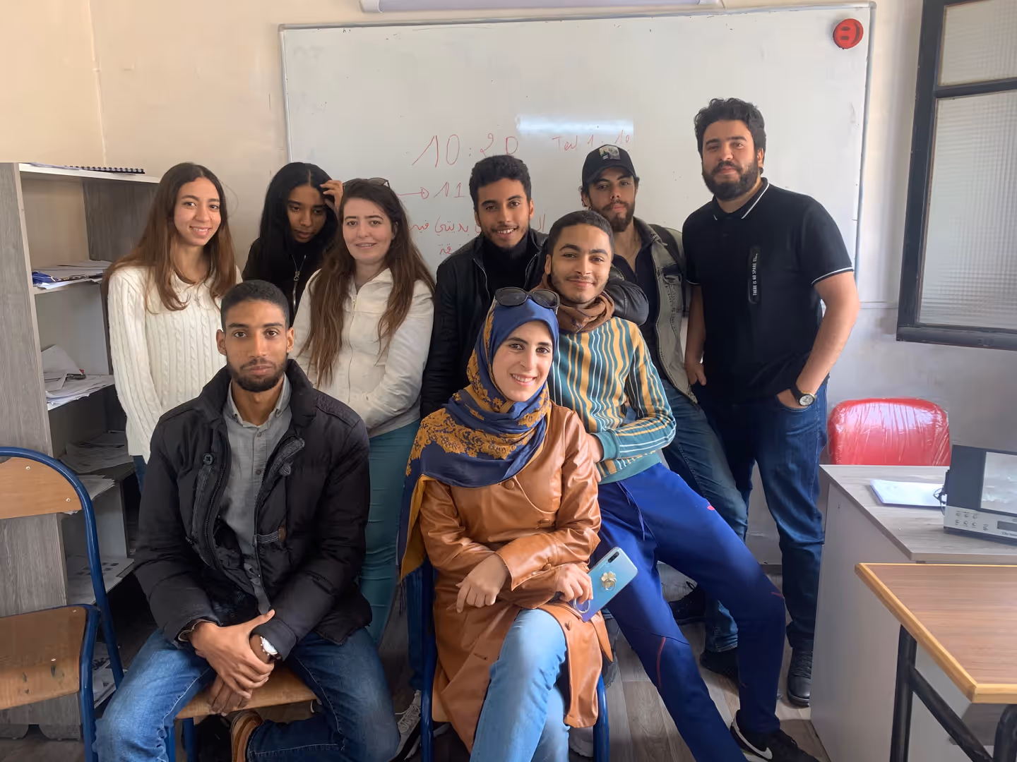 Étudiants au GLS Café se relaxant entre les cours